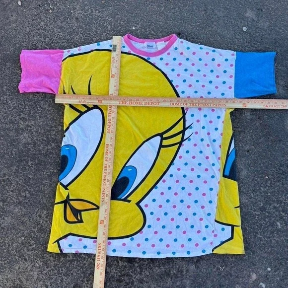 Vintage 1990's 90's AOP Tweety Bird T Shirt Single stitch - Picture 3 of 7